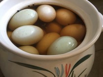 鸭蛋煮冰糖功效,冰糖煮鸭蛋的功效与作用点